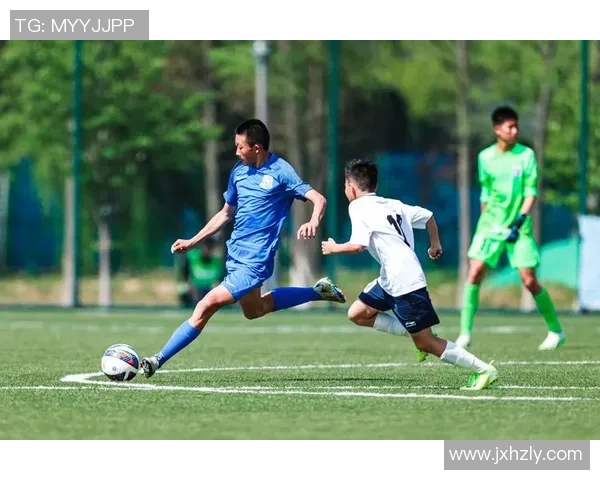 上海足球队的战术节奏解析与球队发展深度剖析 上海足球队的战术节奏解析与球队发展深度剖析